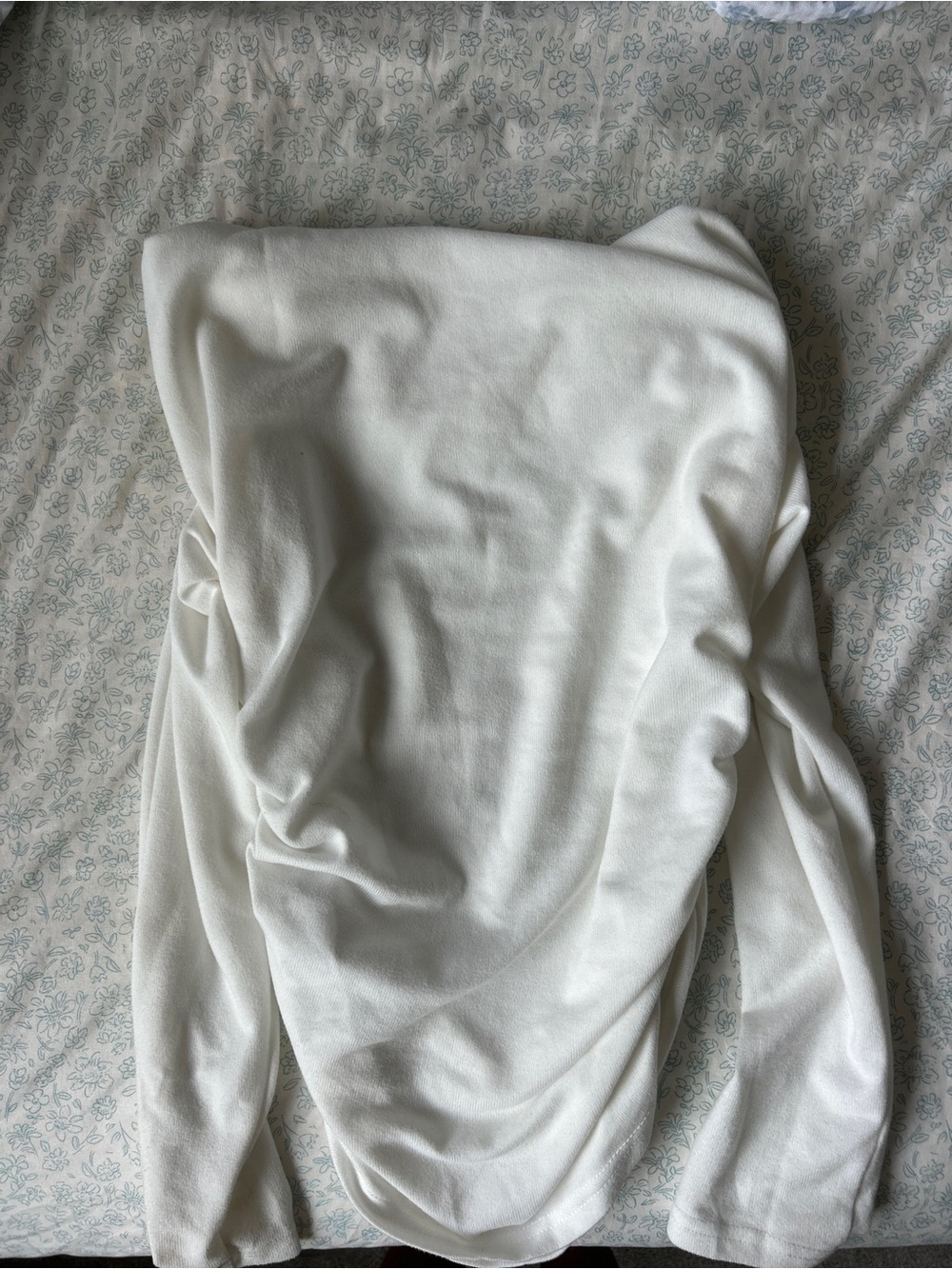 Women’s Cream Lightweight Sweater